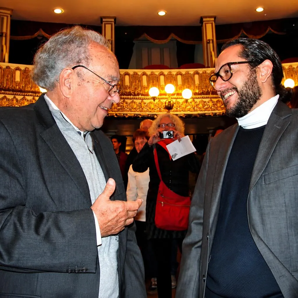 Jesús Villaseñor con Alonso Aguilar Orihuela, secretario de las Culturas y Artes de Oaxaca